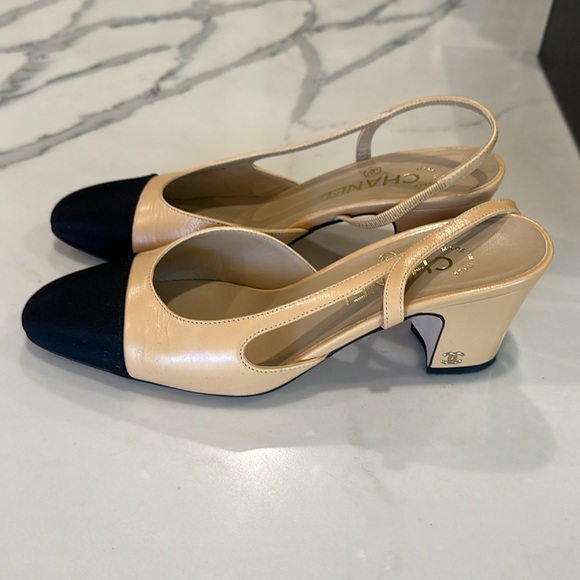 Chanel slingback shoes - Picture 2 of 6